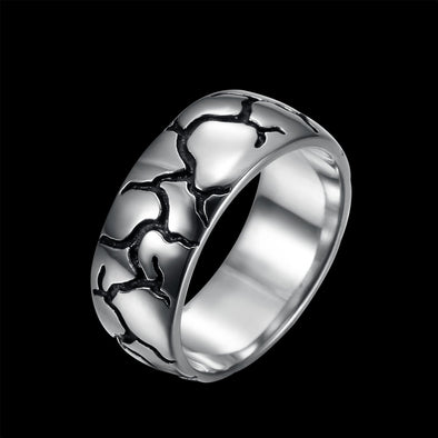 CRACKED BAND RING